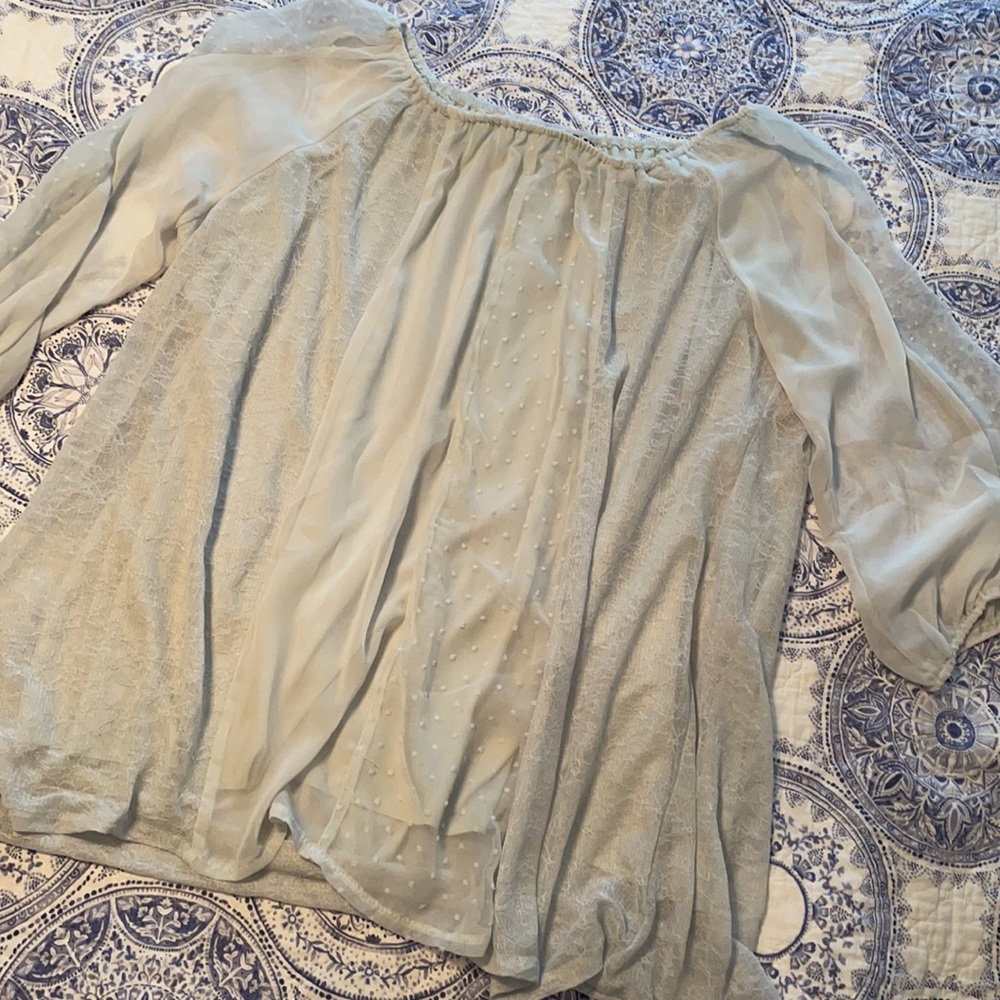 CalStyle Top - Picture 2 of 4